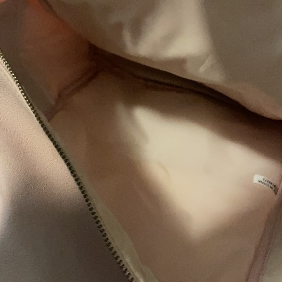 Backpack - Picture 4 of 5